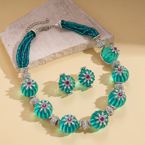 Vintage Blume Halskette Und Legierung Strass Ohrringe Mit Silbernem Ohrstecker Damen Harz Perlen Pfauengrün Schmuck