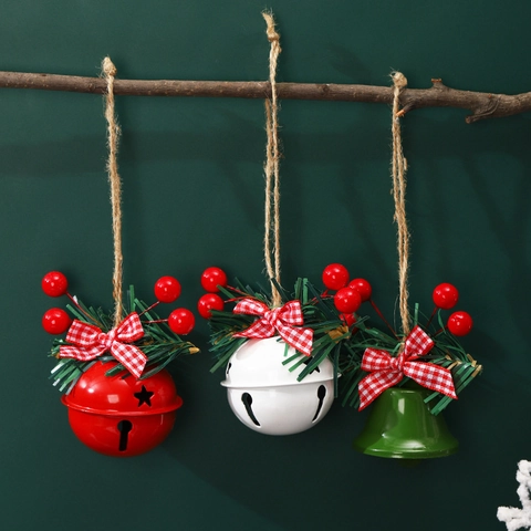 Campanelli Di Natale Ornamenti Appesi Metallo Ferro Fiocco Scozzese Aghi Di Pino Artificiali Bacche Rosse Decorazione