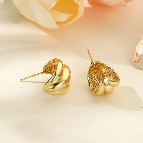 Minimalist Geometric Hollow C-Shape Copper Stud Earrings 18K Gold Silver Plated Layered Croissant Earrings For Women Jewelry