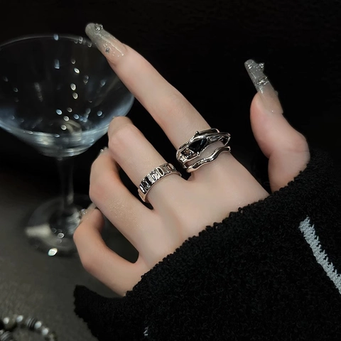 Geometric Black Zirconia Copper Ring For Women Minimalist Design Open Adjustable Liquid Metal Style Fashion Finger Ring