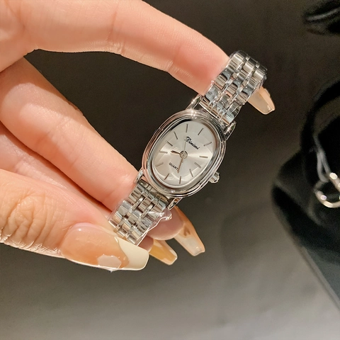 Elegant Women's Oval Quartz Watch With Alloy Mesh Strap Mineral Glass Mirror Fashion Business Wristwatch Waterproof Timepiece
