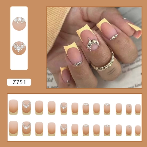 Franse Gradiënt Gele Matte Plaknagels Met V-Vormige Rhinestones Lange Vierkante Kunstnagels Voor Dames Elegant
