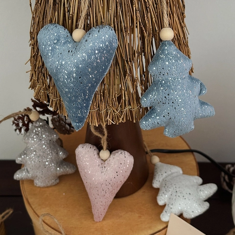 Christmas Tree Hanging Ornaments Plush Fabric Star Heart Pendants Wood Beads Hemp Rope Glitter Festive Holiday Decor