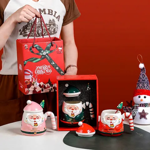 Santa Claus Keramikbecher Mit Hutdeckel Und Baum Löffel Merry Christmas Festliches Geschenk Cartoon Stil