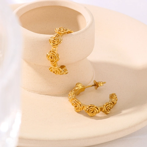 Rose Engraved C-Shaped Hoop Earrings 18K Gold Plated Stainless Steel Retro Romantic Floral Jewelry For Women