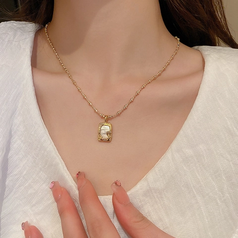Collana Vintage Stile Francese In Rame Placcato Oro Per Donna Con Pendente Rettangolare In Madreperla Lava