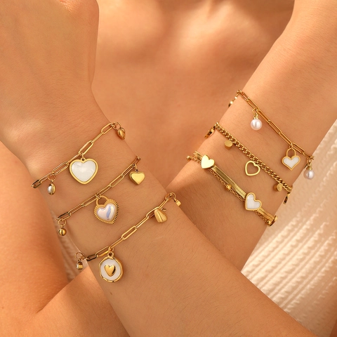 Bracciale Con Ciondolo A Cuore In Acciaio Inossidabile Placcato Oro 18K Con Madreperla E Perla Artificiale Zircone Per Donna