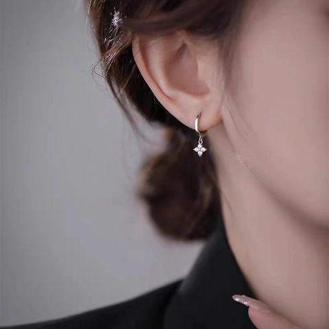 Orecchini A Cerchio Con Pendente A Fiore Cupronickel Zircone Per Donna Con Perno In Argento 925