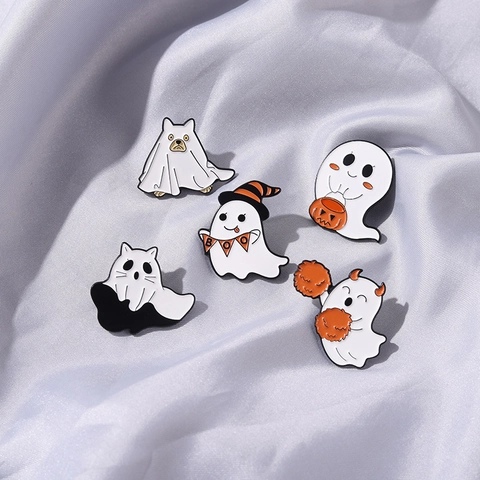 Spille in Smalto Fantasma di Halloween Cartone Animato Zucca Gatto Cane Cappello da Mago Spille da Bavero per Vestiti Borse Gioielli Regalo