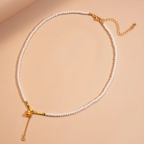 Elegante Künstliche Perlenhalskette Mit Flaschenkürbis Anhänger Zirkon Akzent Retro Minimalistischer Schmuck Für Damen Verstellbare Kette