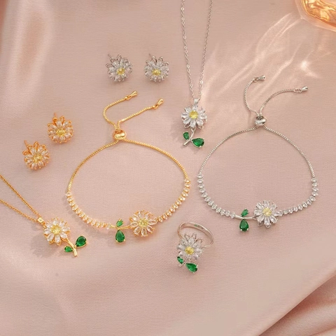 Gioielli in Acciaio al Titanio Girasole Margherita Collana Anello Orecchini Bracciale Strass Intarsiato Accessorio per Donna Gioielli Moda