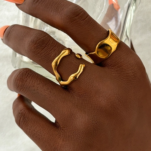 Anello Onda Irregolare Minimalista in Acciaio Inossidabile per Donna Texture Martellata Placcato Oro Argento Gioielli