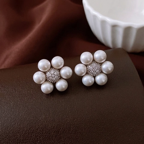 Orecchini A Bottone Fiore Perla Artificial Zircone Rame 925 Sterling Silver Earring Post Retrò Francese Elegante Donne