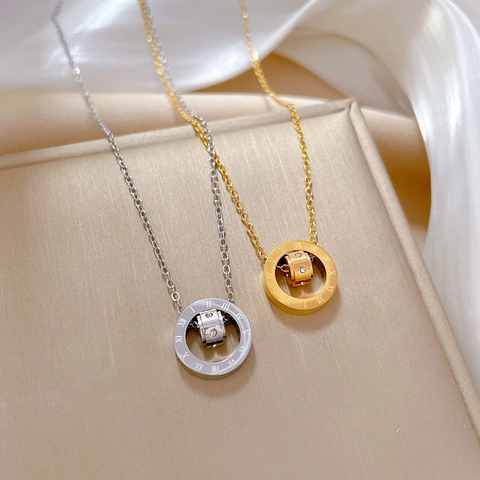 Roman Numeral Rotating Double Ring Pendant Necklace Stainless Steel Rhinestone Inlaid Minimalist Clavicle Chain For Women
