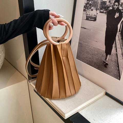 Sac Seau Plissé En Similicuir PU Avec Poignée Anneau En Bois Sac À Bandoulière Style Rétro Français Pour Femmes