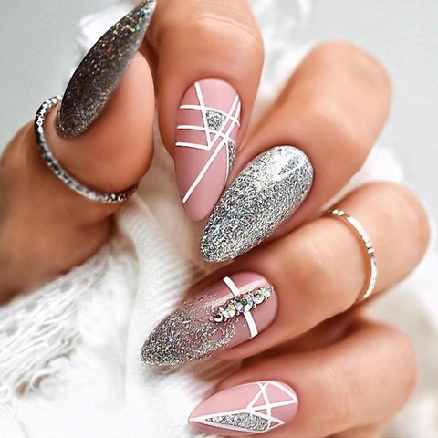Roze Matte Middellange Amandel Plaknagels Zilver Glitter Geometrische Lijnen Steentjes Mode Kunstnagels Dames