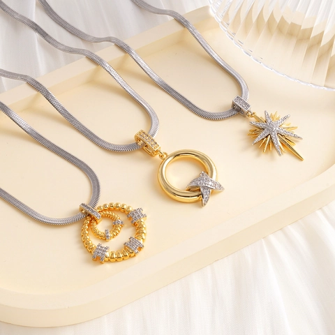 Collana con Ciondolo a Cuore e Stella a Otto Punte in Rame Bicolore Catena a Serpente con Strass Intarsiati Gioielli da Donna