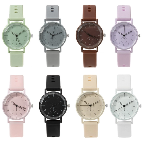 Women Minimalist Silicone Strap Quartz Watch With Heart Second Hand Round Dial Morandi Color Casual Student Fashion Wristwatch