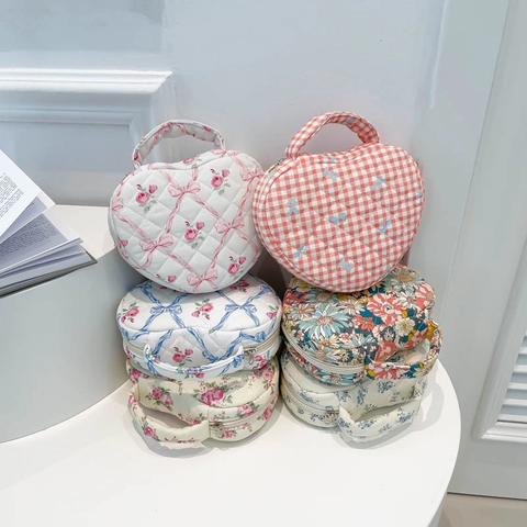 Herzform Kosmetiktasche Gesteppte Baumwolle Blumenmuster Tragbar Große Kapazität Make-Up Organizer Mit Griff Süß Beutel