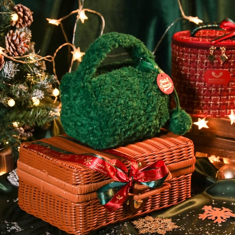 Weihnachts Geschenkbox Gewebter Rattankoffer Plüsch Handtasche Festliche Verpackung Korb Mit Band Für Feiertagsfeiern