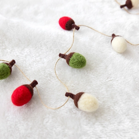 Christmas Wool Felt Acorn Garland String Red Green White Handcrafted Rustic Holiday Hanging Decoration For Tree Fireplace Home Decor