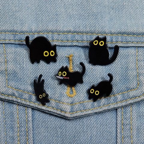 Broche en Émail Chat Noir Cartoon Punk Badge Animal Mignon pour Vêtements Sac à Dos Accessoire Bijoux Cadeau Femmes Hommes