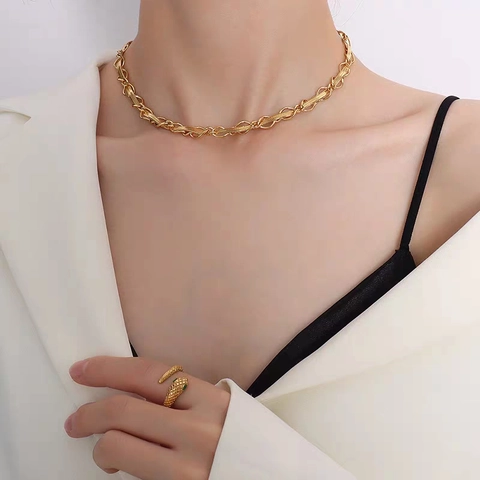 Set di Gioielli in Acciaio Inossidabile Placcato Oro a Catena a Lama Moda Europea e Americana Collana Semplice e Bracciale per Donna