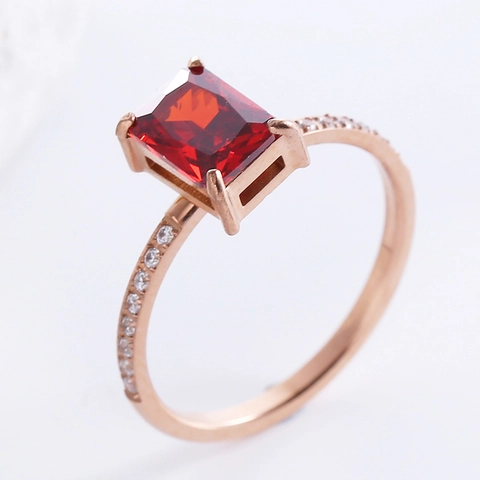 Elegante Anello In Acciaio Inossidabile Con Zirconia Cubica Rossa Rettangolare Taglio Smeraldo Per Donna