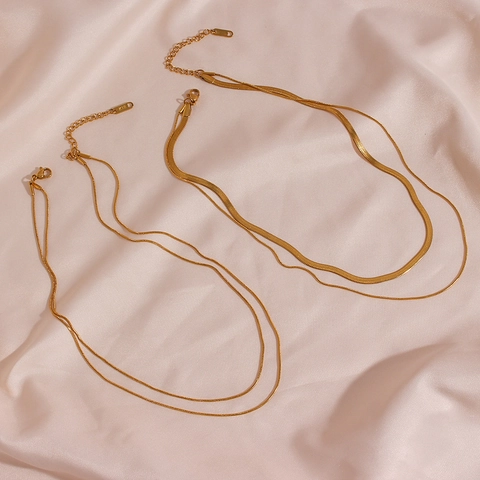 Collana Multistrato in Acciaio Inossidabile Placcato Oro 18K Minimalista per Donna Doppia Fila Catena a Spina di Pesce