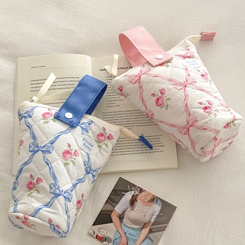 Cute Quilted Cotton Pencil Case Bow Floral Print Portable Handheld Standing Pen Holder For Students School Office Desktop Stationery Organizer Bag