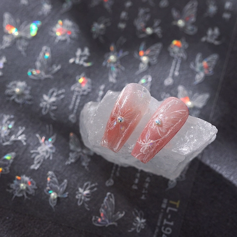 Adesivi Unghie Farfalla Olografico Laser 3D Rilievo Autoadesivo Decorazione Nail Art Floreale Manicure DIY Decalcomanie