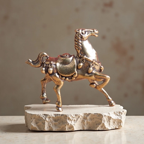 Statue De Cheval En Laiton Figurine Animale Au Galop Avec Yuanbao Ornement De Bureau En Alliage De Cuivre Vintage Décoration