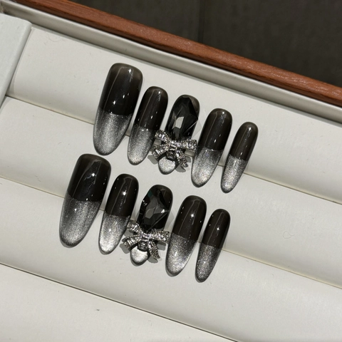 Handmade Cat Eye Gradient Press On Nails Dark Cyberpunk Style Rhinestone Butterfly Long Oval Fake Nails For Women Jewelry