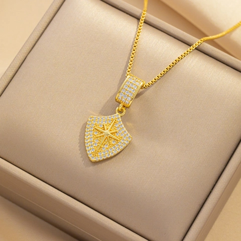 Collar Con Colgante De Escudo Acero De Titanio Con Circonita Estrella Cadena De Caja Para Mujeres