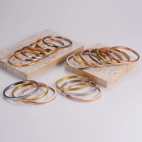 316L Edelstahl Armreif Bracelet Minimalistisch Oval Scharnier Schnalle Römische Ziffern Schachbrett Schmuck Für Damen Herren