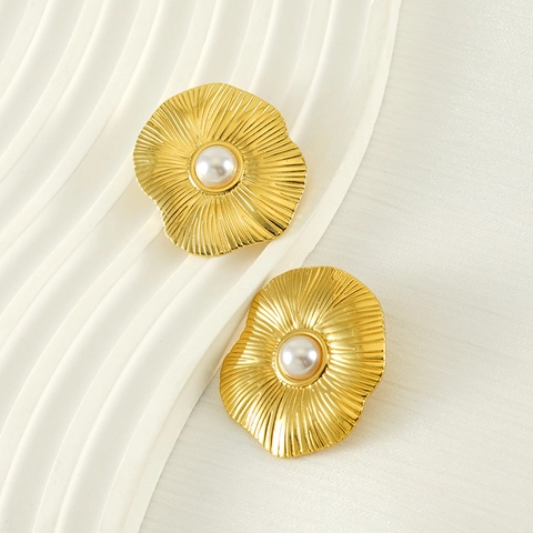 Orecchini A Lobo Con Petali Placcati Oro 18K Acciaio Inossidabile Texture Increspata Con Perla Artificial Stile Vintage Per Donna