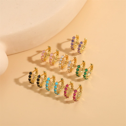 Geometrische Ronde Huggie Hoop Oorbellen Koper Verguld Met Gekleurde Zirconia Minimalistische Sieraden Voor Dames