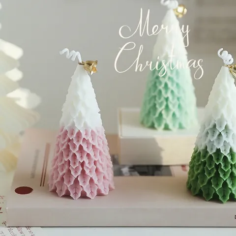 Christmas Tree Scented Candle Gradient Handmade Paraffin Soy Wax Decorative Bell Aroma Holiday Party Gift