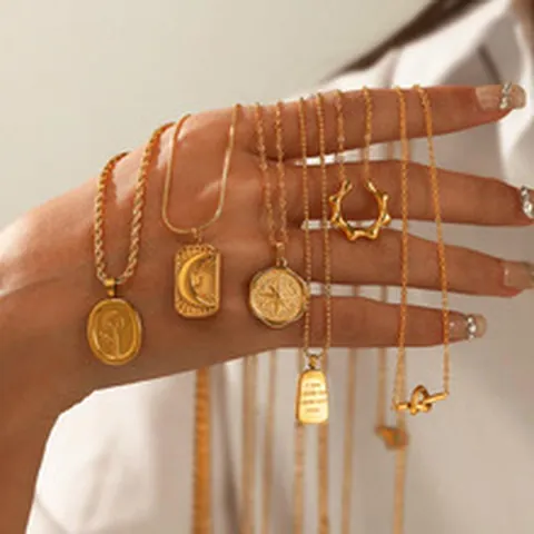 Collier Pendentif en Acier Inoxydable Vintage pour Femmes Rétro Lune Étoile Tournesol Cœur Design Strass Perle Artificielle Bijoux