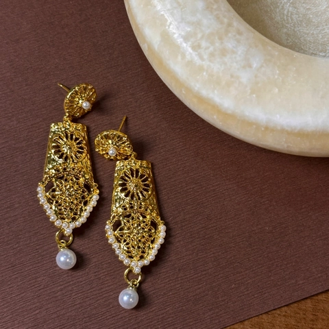 Vintage Palace Hollow Out Geometric Drop Earrings With Faux Artificial Pearl And Silver Earring Post Elegant Jewelry For Women