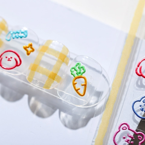 Autocollants À Ongles Relief 3D Auto-Adhésifs Ultra Mince Dessin Animé Ours Fruits Décalcomanies Décoration De Manucure Kawaii