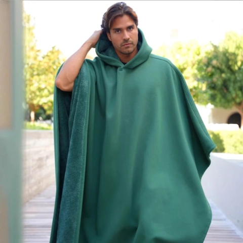 Mantella Poncho Con Cappuccio Oversize Cappotto In Pile Foderato In Pelliccia Sintetica Lungo Caldo Unisex