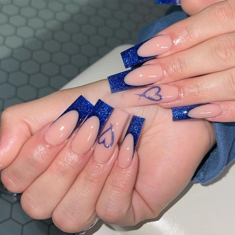 Unghie Finte French Tip Glitter Blu Forma Bara Motivo A Cuore Rosa Nudo ABS