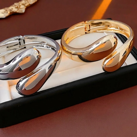 Bracciale Rigido Aperto Goccia D'acqua Lega Lucidato A Specchio Metallo Liquido Minimalista Moderno Moda Per Donne
