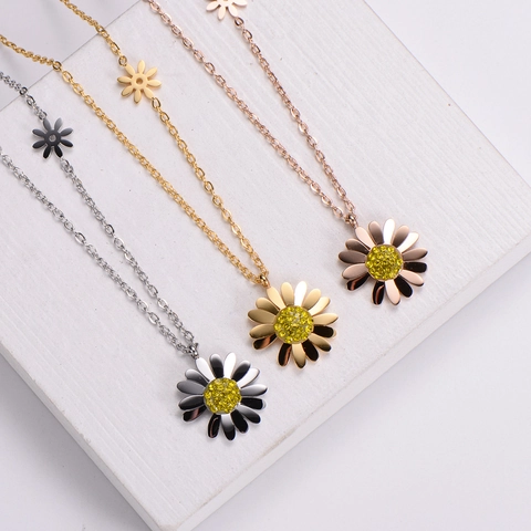 Daisy Sunflower Pendant Necklace 316L Stainless Steel Yellow Rhinestone Minimalist Ins Style Elegant Jewelry For Women