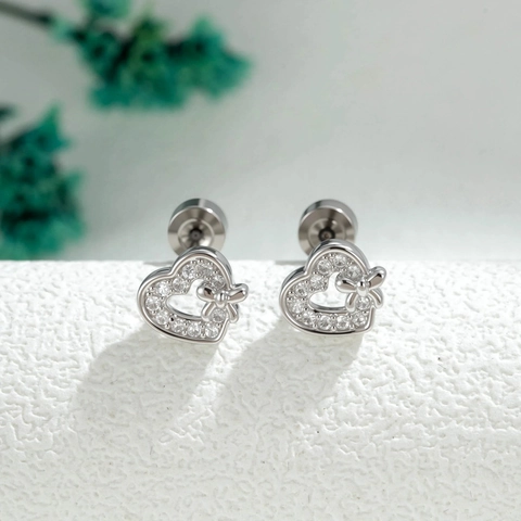 Hart Strik Oorkraakbeen Stud Piercing Sieraden Titanium Staal Koper Zirkoon Micro Pave Platte Achterkant Elegant Vintage Voor Dames