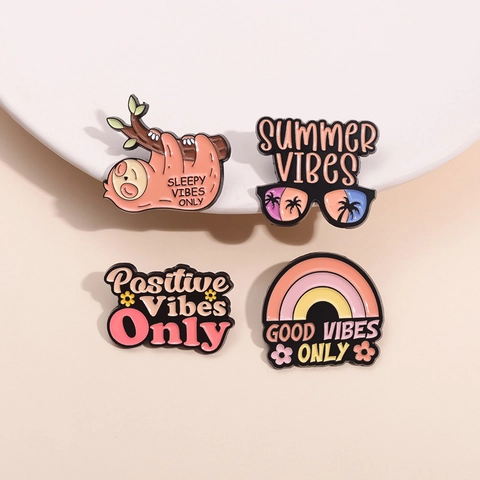 Bonitos Pines De Esmalte Perezoso Rosa Arcoíris Gafas De Sol Vibes Letras Broches De Metal De Aleación De Zinc Insignias