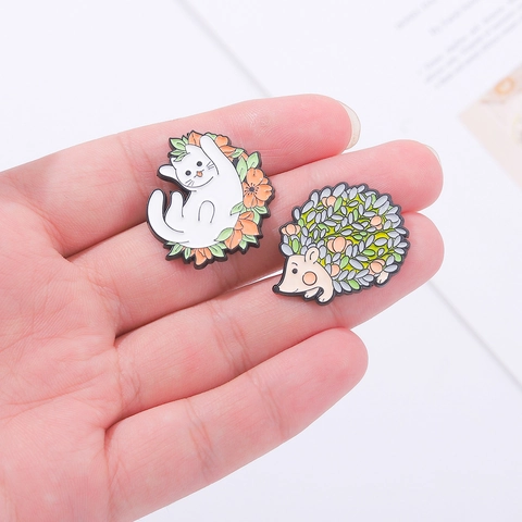 Broche De Esmalte De Animales De Dibujos Animados Aleación Lindo Erizo Rana Gato Insignia Para Ropa Mochila Decoración