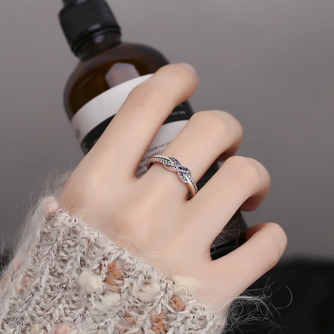 Anillo Ajustable de Plata de Ley 925 con Circonia Colorida Elegante Diseño Retorcido Anudado Anillo Abierto para Mujer