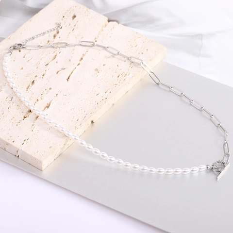 Edelstahl Imitation Künstliche Perle Spleißen Halskette Moderne Büroklammer Kette Knebelverschluss Minimalistischer Schmuck Für Frauen